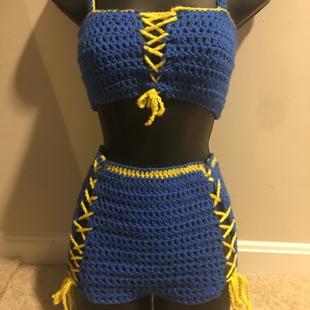 High waist bottoms and top